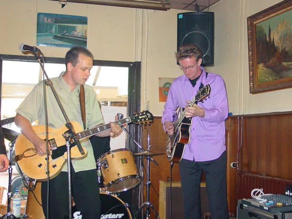 Jeroen and Crazy Pete jamming 2.jpg