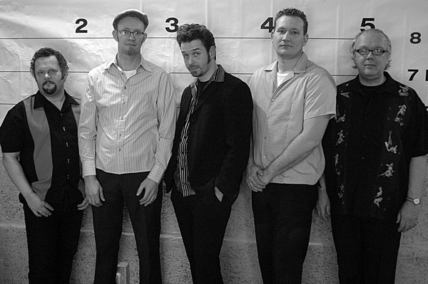 Band2zw.jpg